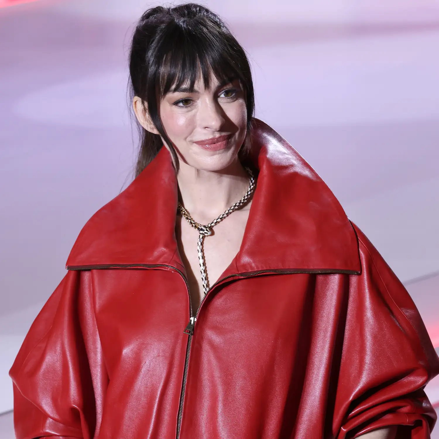 anne-hathaway-040826-2-be20c5bab40f4bb2897ae6e262b96717.webp