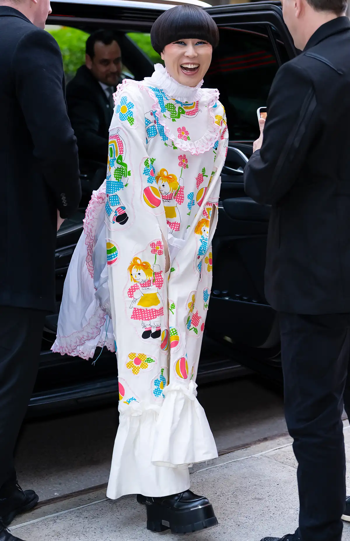 atsuko-okatsuka-outcome-premiere-new-york-040726-b46bf48baeca421e8af26a974eb7e95a.webp
