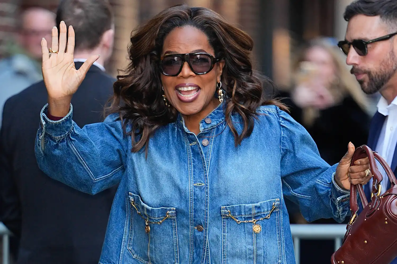 oprah-winfrey-new-york-040826-5dba3793b79845e894f39c0fcdd3086d.webp