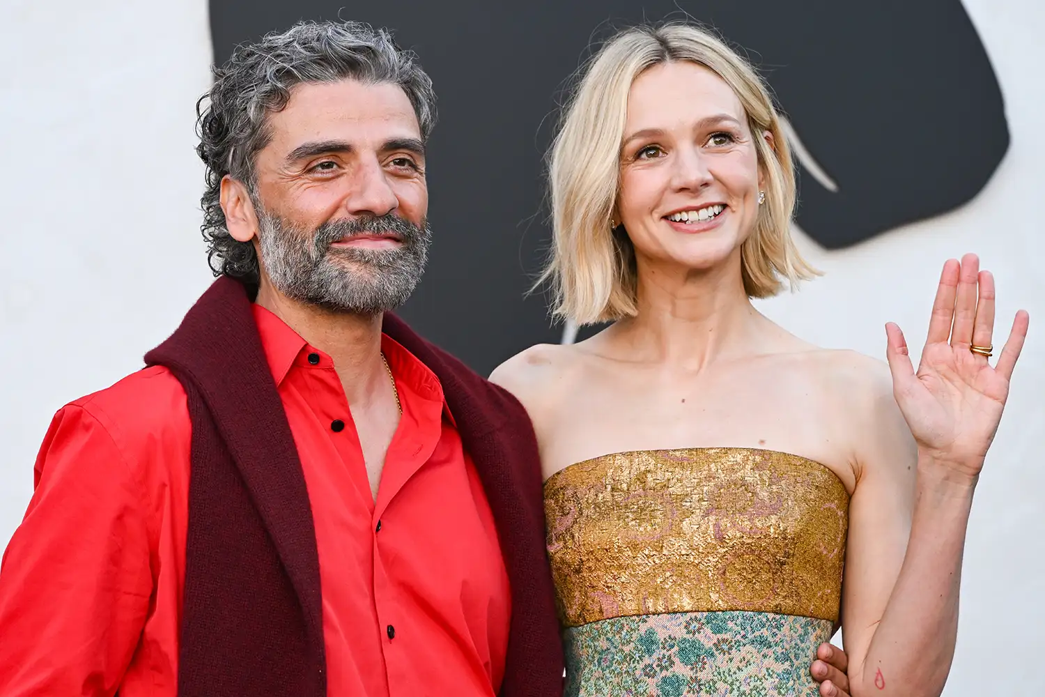 oscar-isaac-carey-mulligan-beef-season-2-premiere-los-angeles-040926-5a04871bb2f04f81bc8691aa0947216d.webp