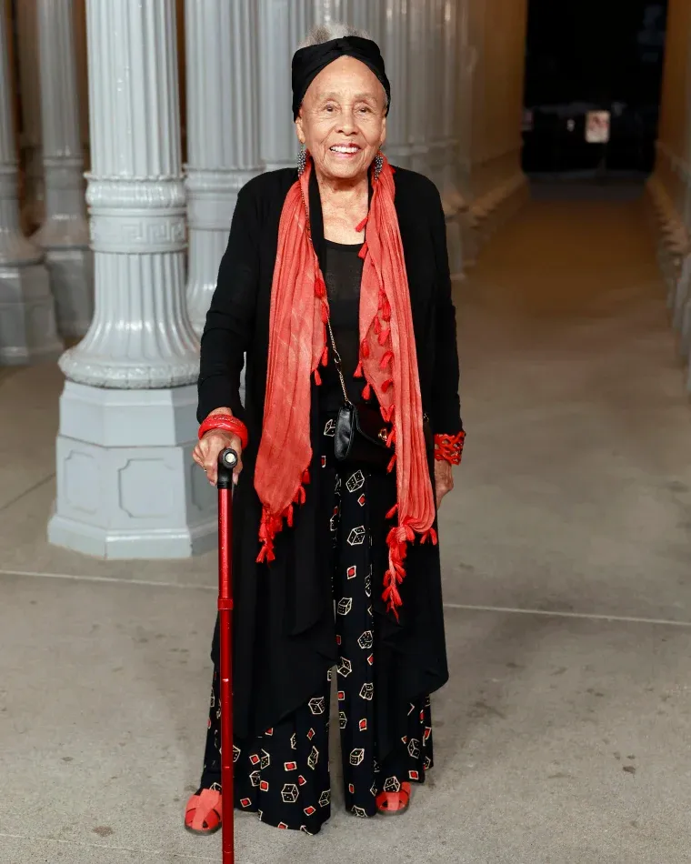 เบตเย ซาร์ ในงาน LACMA Art+Film Gala ปี 2025 ที่ลอสแอนเจลิส
