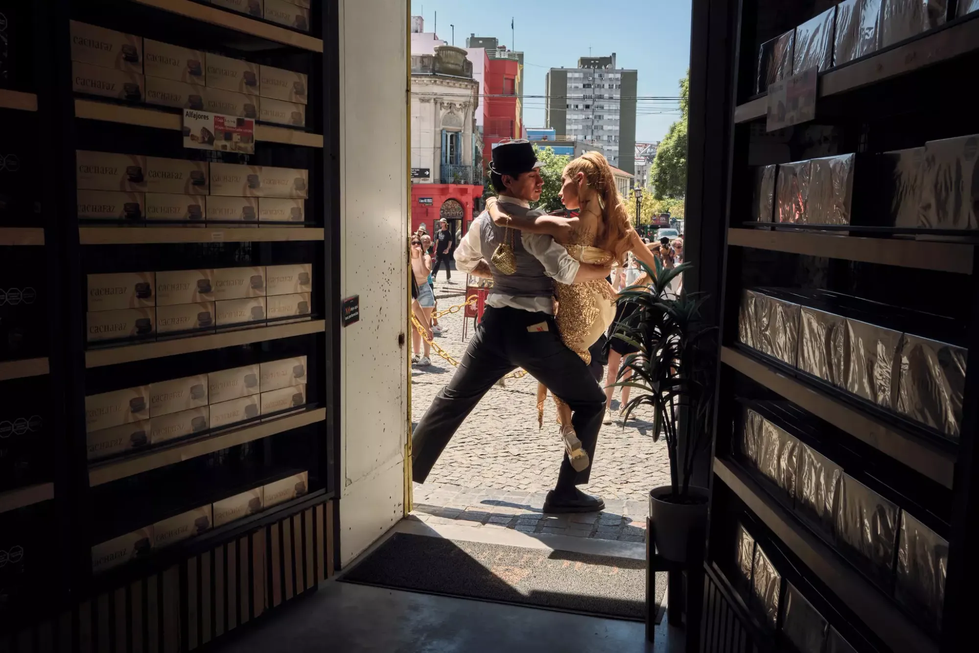 Dancers in La Boca, Buenos Aires