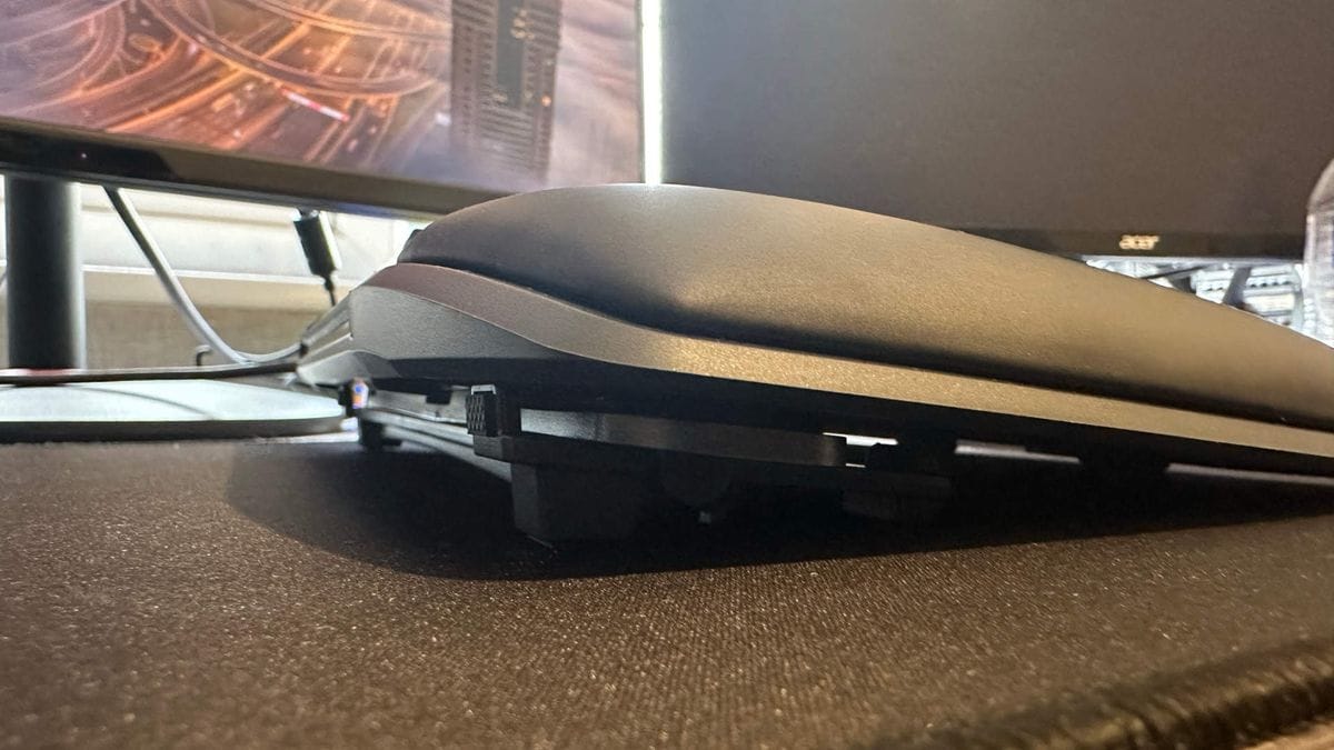 คีย์บอร์ดสรีระ Kinesis Gaming Freestyle Edge RGB