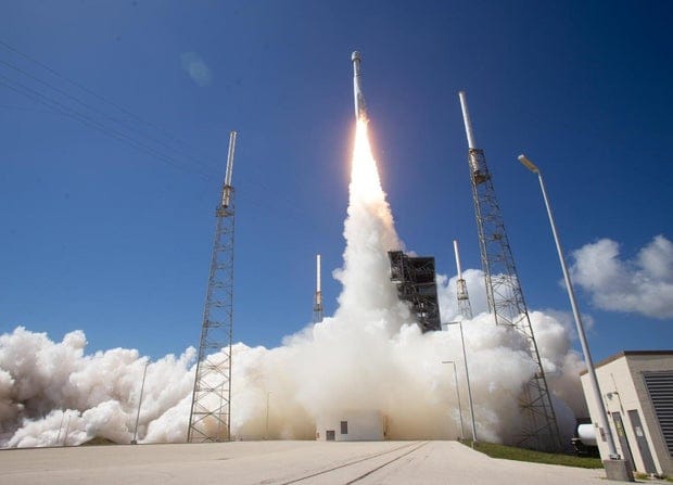 ภาพนักบินอวกาศ Wilmore และ Williams ขณะปล่อยตัวบน Starliner ปี 2567