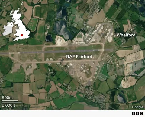 แผนที่แสดงที่ตั้ง RAF Fairford และหมู่บ้านเวลฟอร์ด