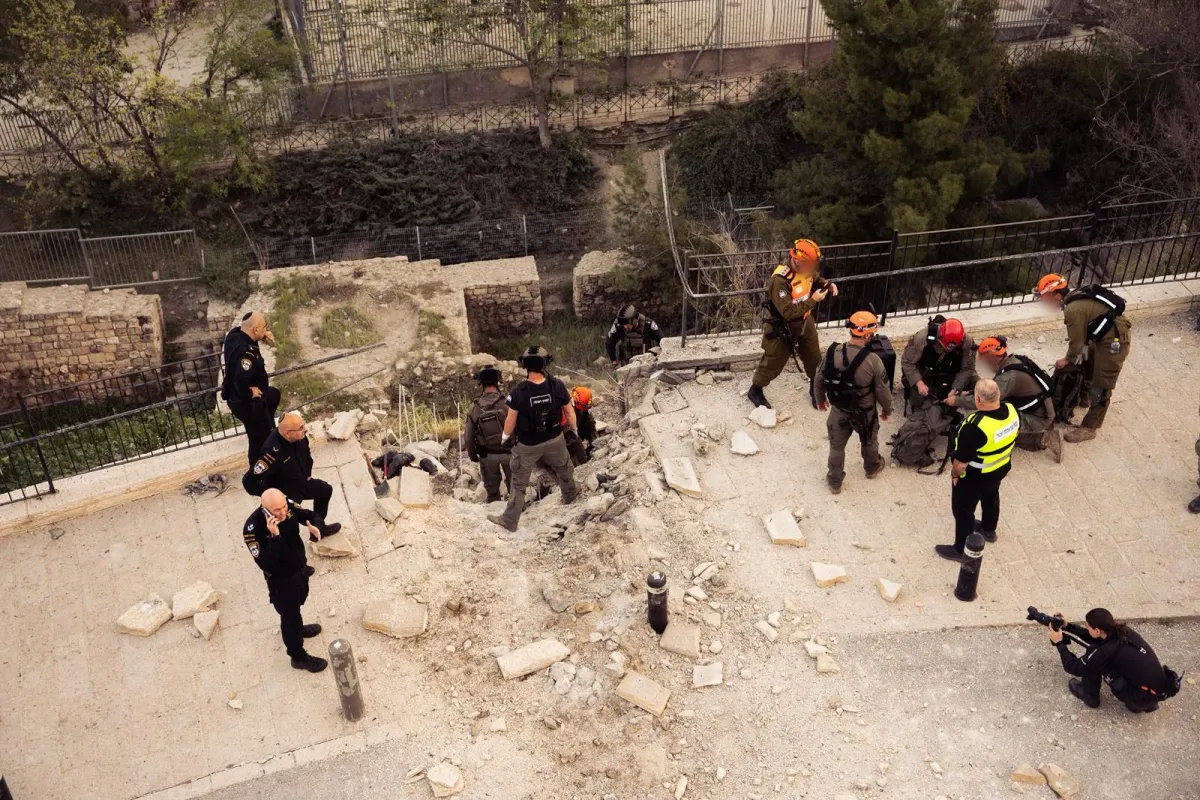 สะเก็ดขีปนาวุธอิหร่านตกกลางเมืองเก่าเยรูซาเล็ม — อิสราเอลเปิดโฉมหน้านายทหารอิหร่านที่ถูกสังหาร พร้อมถล่มเป้าหมายในเตหะรานต่อเนื่อง