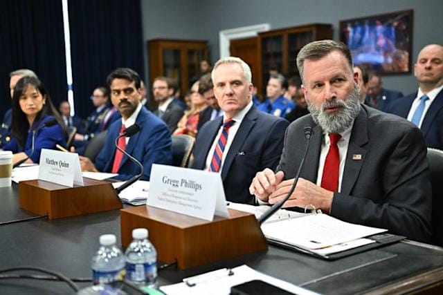 ผู้บริหาร FEMA อ้างเคยถูกเทเลพอร์ตไปร้านวาฟเฟิลโดยไม่รู้ตัว — สังคมอเมริกันตั้งคำถามถึงความน่าเชื่อถือ