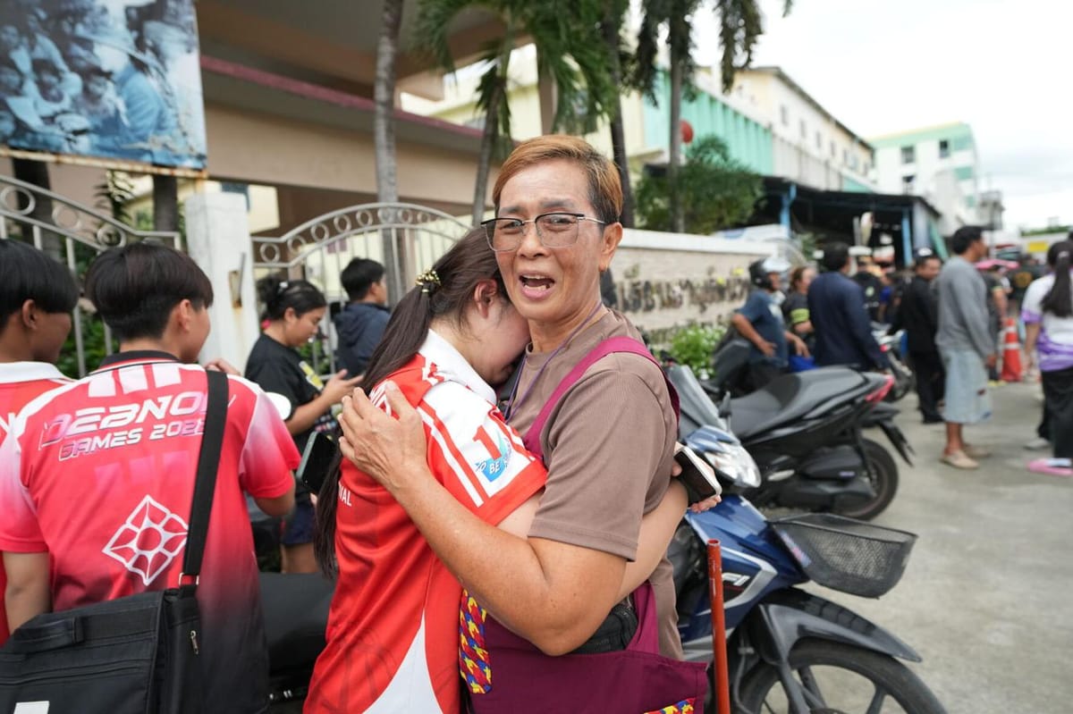 เกิดเหตุกราดยิงในโรงเรียนที่นนทบุรี ตำรวจระดมกำลังปิดล้อมพื้นที่