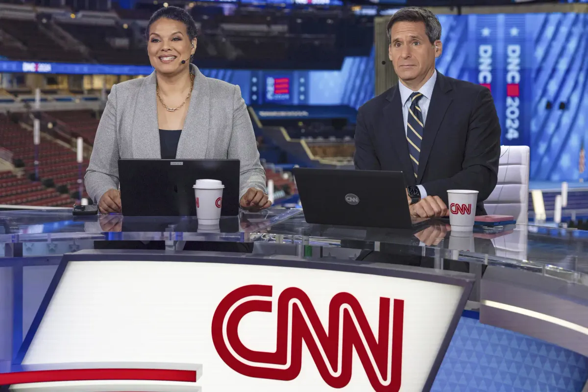 ซาราห์ ซิดเนอร์ ผู้ประกาศข่าว CNN เปิดใจ 'มะเร็งเปลี่ยนฉันให้ดีขึ้น' (สัมภาษณ์พิเศษ)