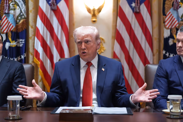 ทรัมป์เลื่อนเดดไลน์ช่องแคบฮอร์มุซอีกแล้ว หลังโพสต์ "วันอังคาร 2 ทุ่ม" โดนชาวเน็ตแซวยับ