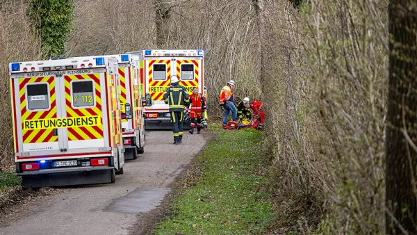 ทารกวัย 10 เดือนเสียชีวิตพร้อมอีก 2 ราย หลังต้นไม้ล้มทับระหว่างกิจกรรมล่าไข่อีสเตอร์ในเยอรมนี