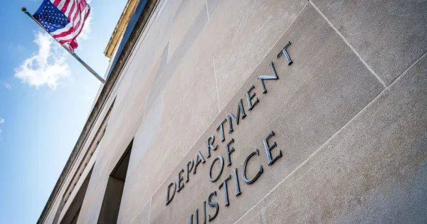 DOJ ยื่นศาลลับ ขอเนรเทศหญิงอัฟกันต้องหาเชื่อมโยง ISIS คดีทดสอบครั้งแรก