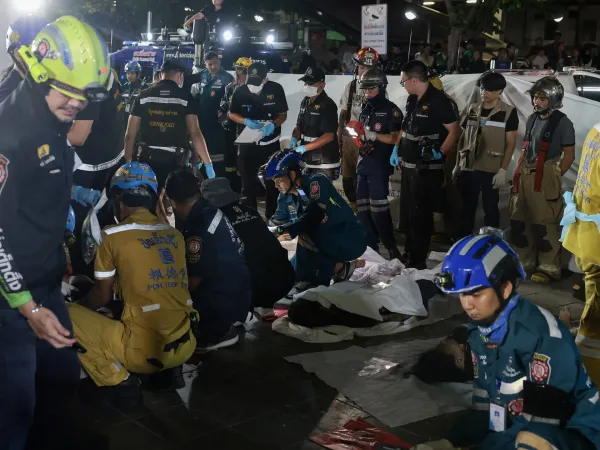 ไฟไหม้ผับดังในกรุงเทพฯ คร่าชีวิต 27 ราย บาดเจ็บ 63 ราย