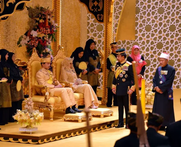สุลต่านบรูไนสั่งถอดยศเจ้าสะใภ้ หลัง ‘ขาดความเคารพ’ ต่อราชวงศ์