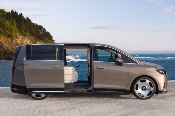 ทดลองขับ 2028 Mercedes-Benz VLE-Class: อย่าเรียกว่ามินิแวน