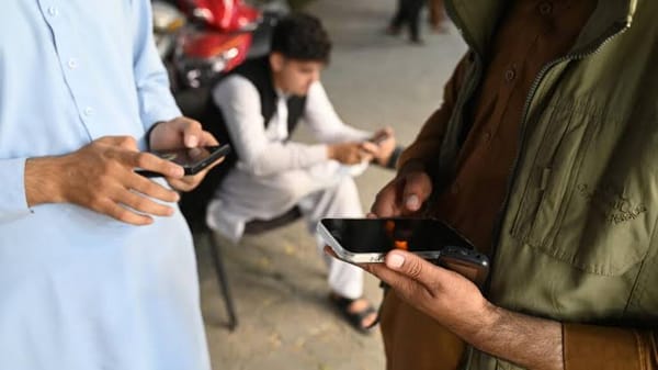 หย่าร้าง สมาร์ทโฟน และการควบคุม BBC เกาะติดวิธีที่ตอลิบานปกครองอัฟกานิสถาน